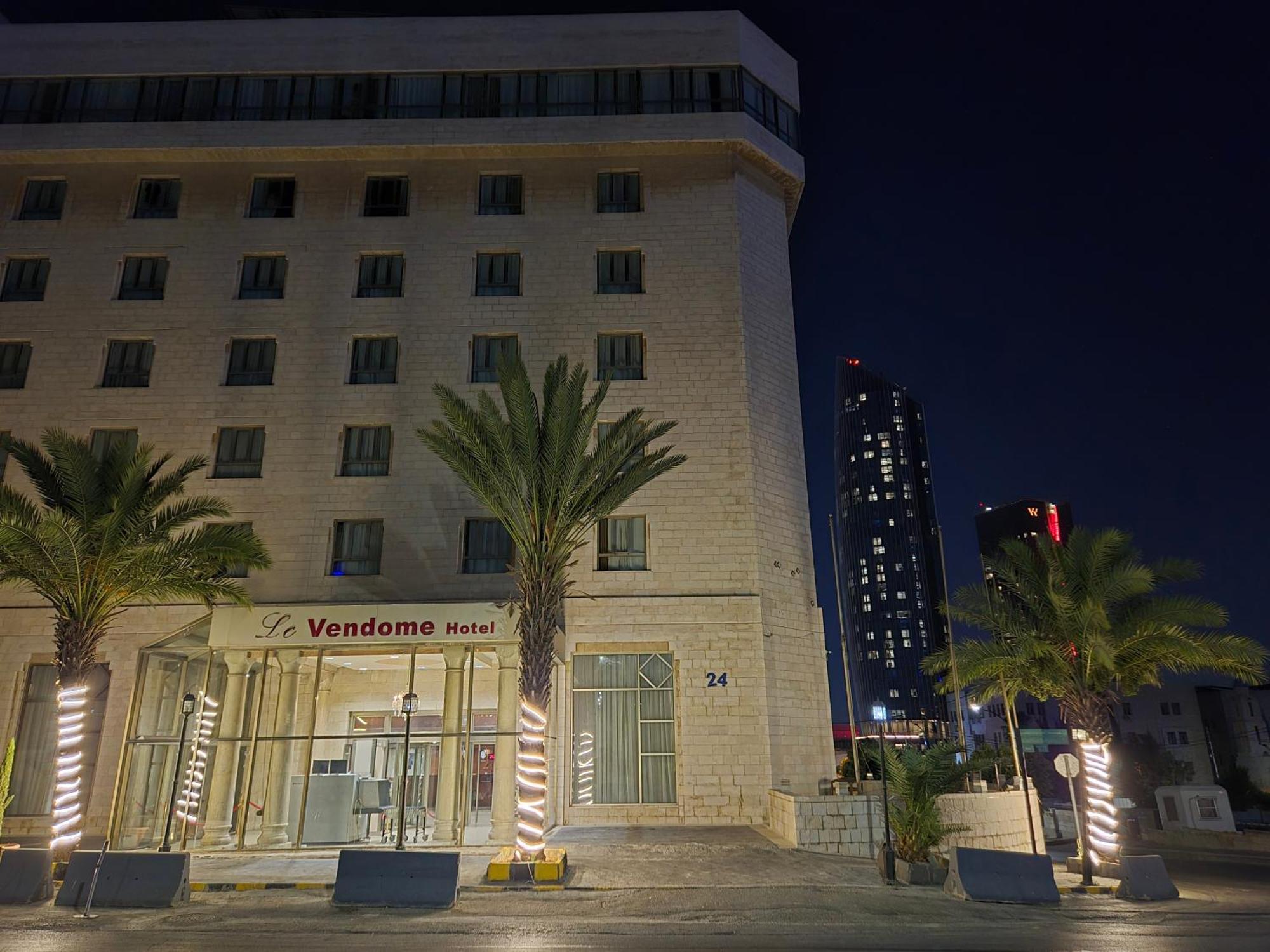 Le Vendome Hotel Amman Buitenkant foto