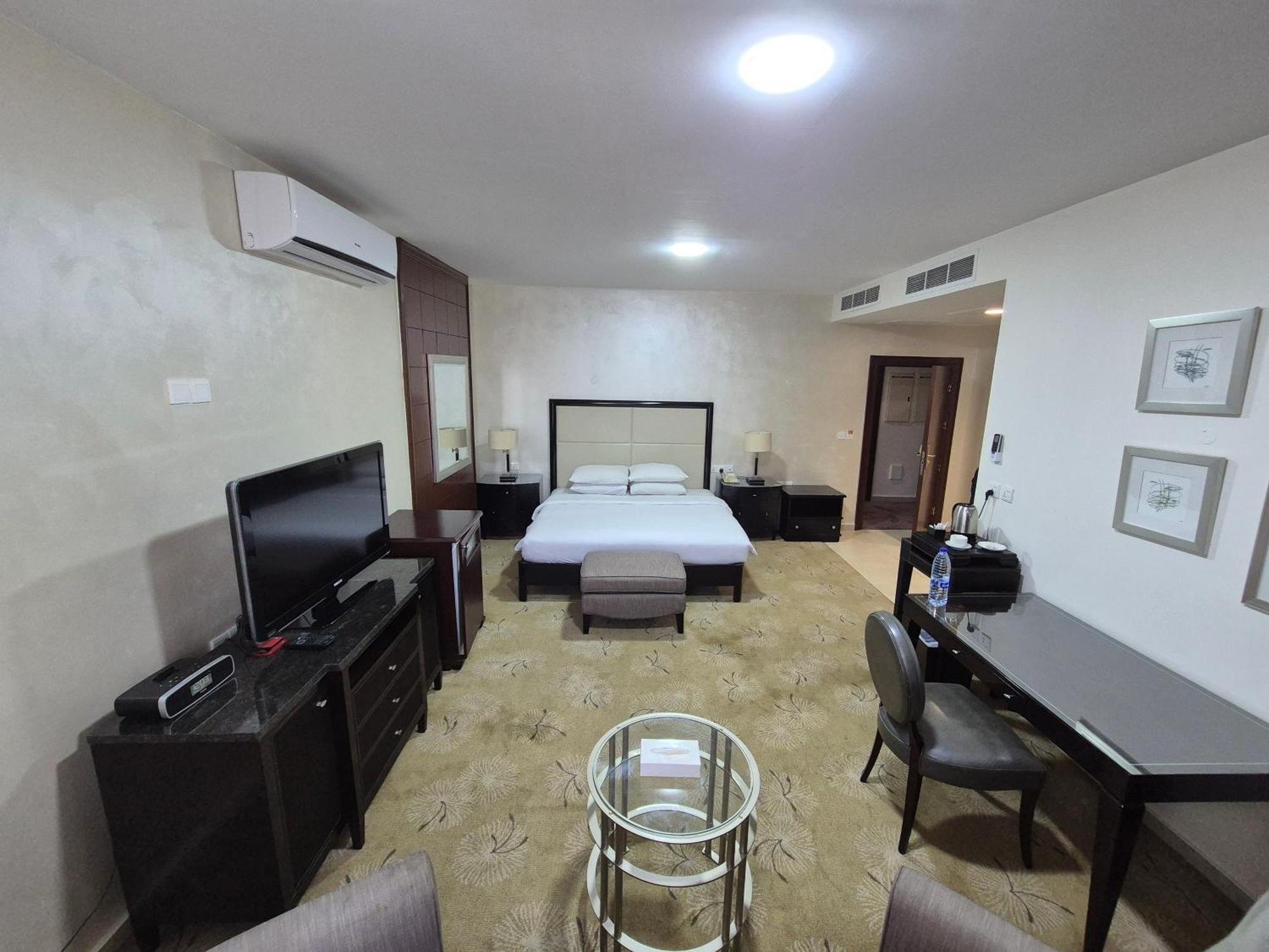 Le Vendome Hotel Amman Buitenkant foto