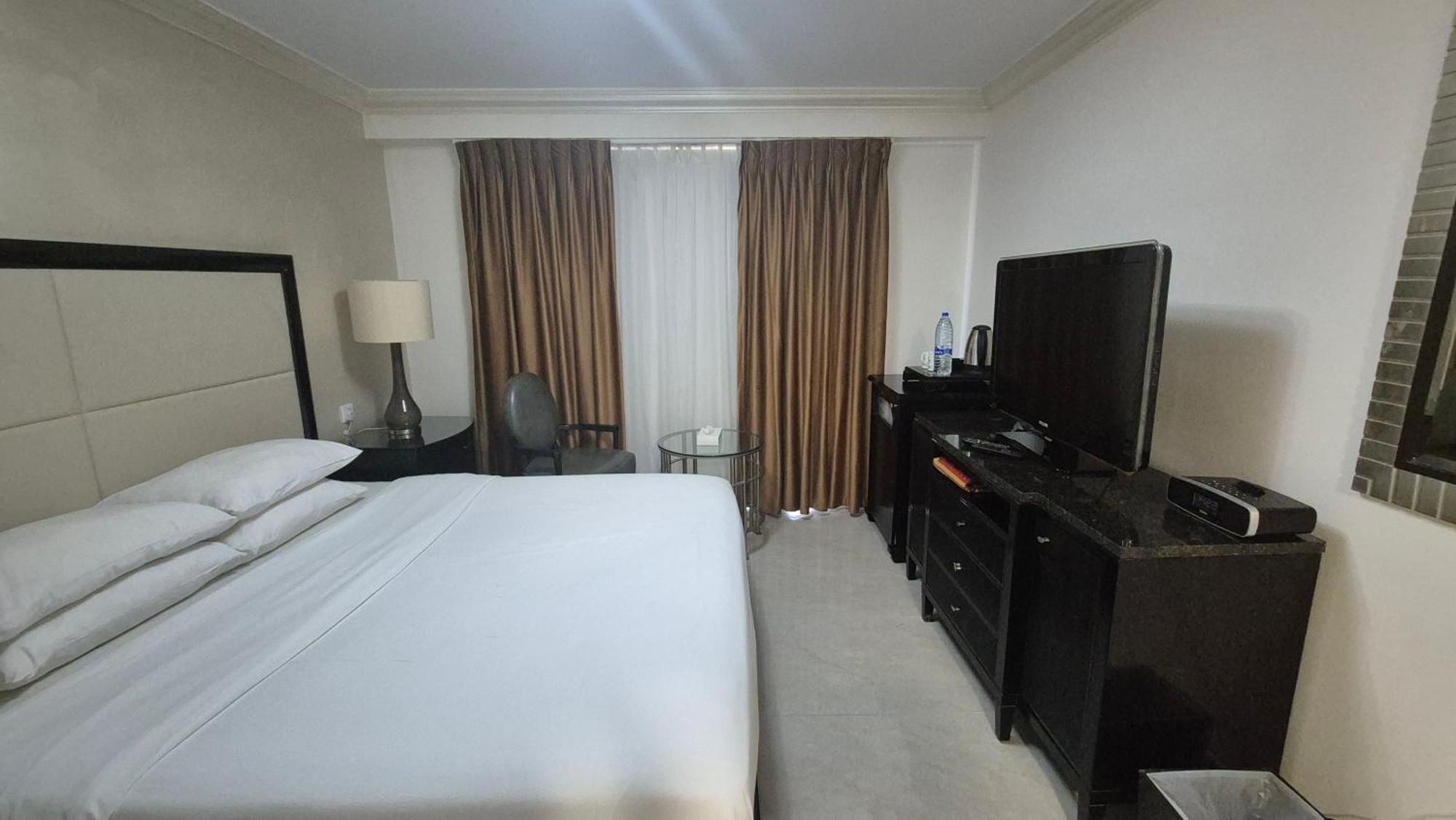 Le Vendome Hotel Amman Buitenkant foto